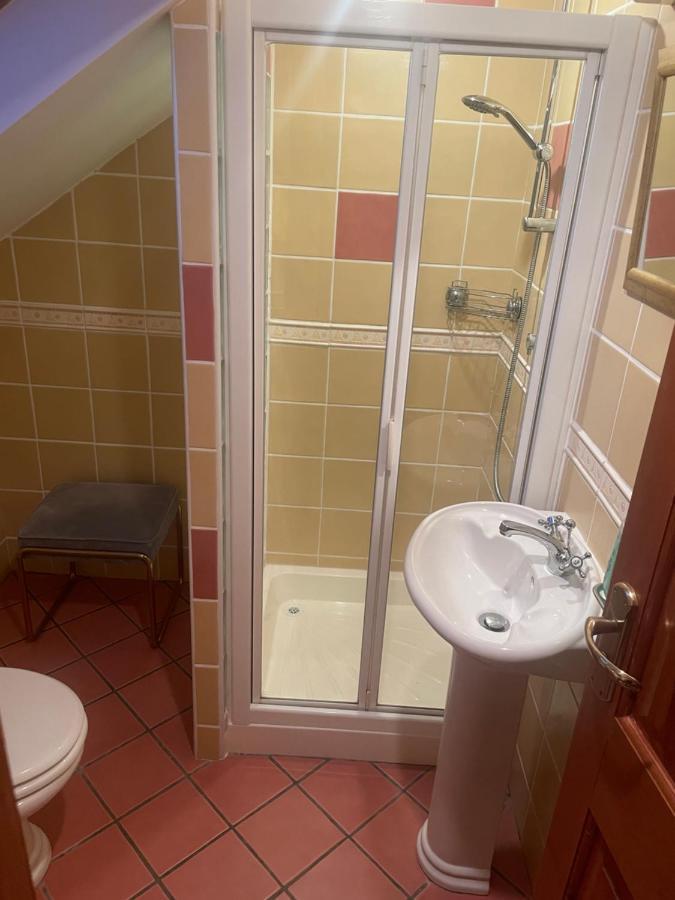 Cosy Rooms In A Stone Cottage Salthill Екстер'єр фото